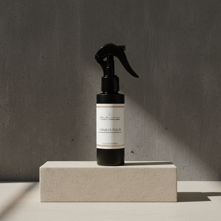 Vanilla fleur vanilla floral room spray autumn moon candle