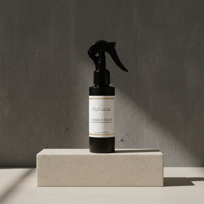 Vanilla fleur vanilla floral room spray autumn moon candle